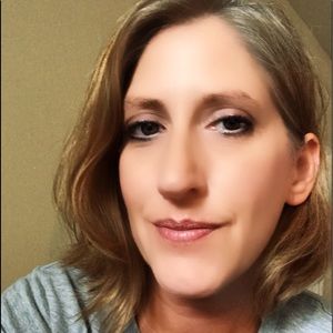 Meet your Posher, Angalea